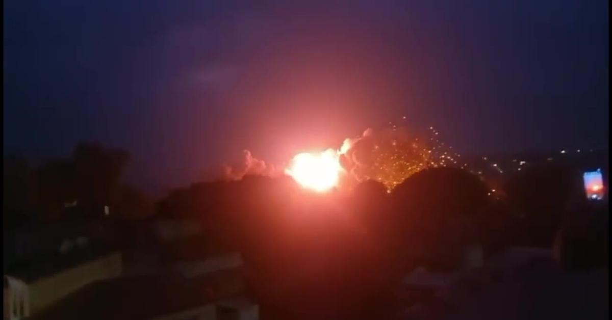 Libano, raid Idf nel sud del paese, almeno 10 morti: "Non faremo riarmare Hezbollah", civili denunciano: "Bombardate le nostre case" VIDEO Libano, raid Idf nel sud del paese, almeno 10 morti: "Non faremo riarmare Hezbollah", civili denunciano: "Bombardate le nostre case" VIDEO