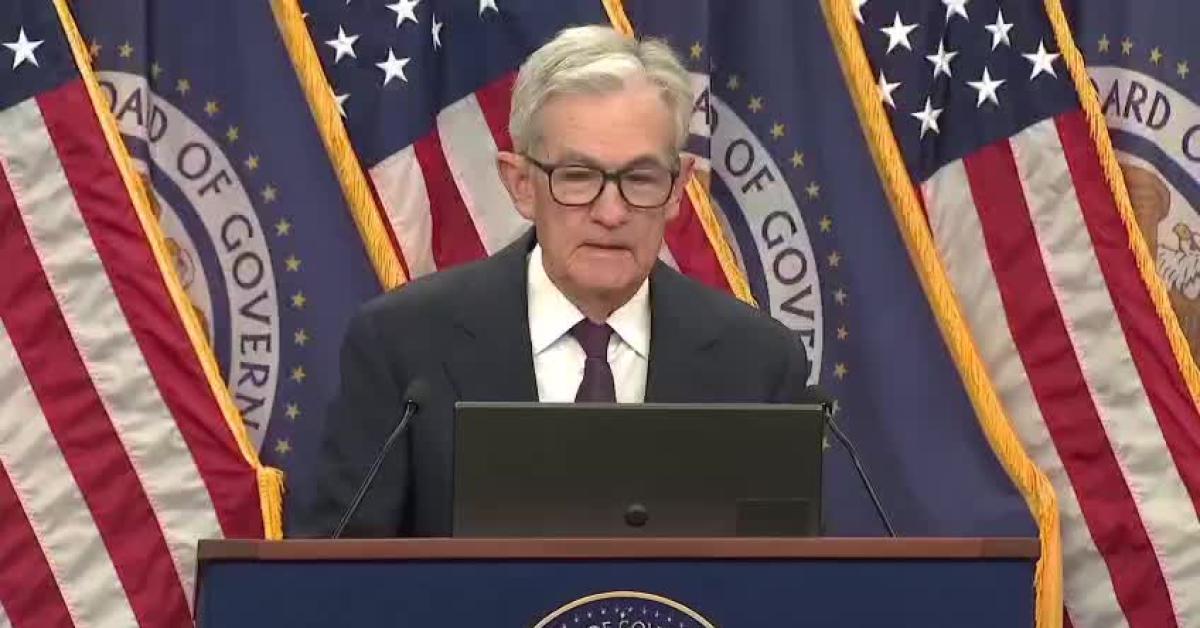 Fed taglia tassi di 0,25 punti e li porta tra 4 e 4,25, Powell: "Difficile equilibrio tra inflazione e debole mercato del lavoro"   VIDEO