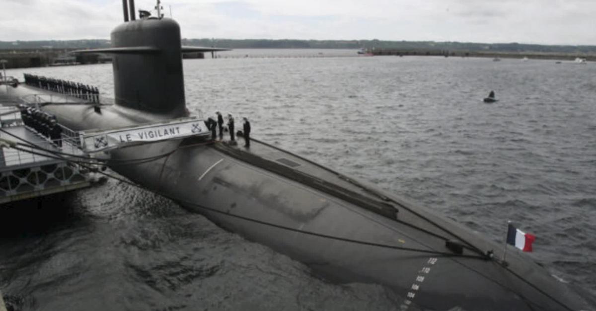 Francia, 5 droni sorvolano base dei sottomarini a propulsione nucleare SSBN nel porto di Brest: abbattuti dai fucilieri dei Marines   VIDEO