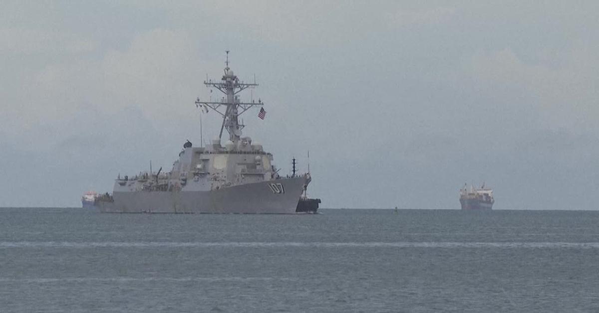 nave da guerra usa uss gravely a trinidad e tobago a 10 km da coste del venezuela senatore graham minaccia raid terrestri video da Ilgiornaleditalia.it nave da guerra usa uss gravely a trinidad e tobago a 10 km da coste del venezuela senatore graham minaccia raid terrestri video