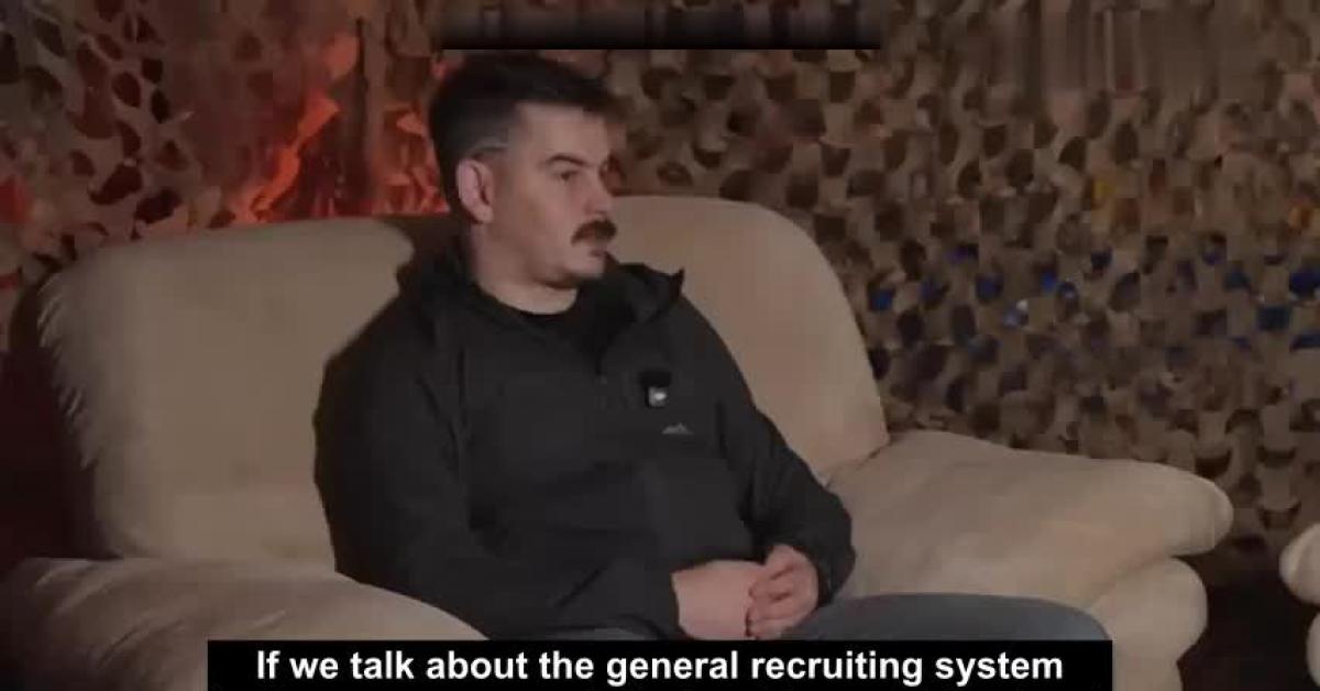 Ucraina, capo centro reclutamento brigata Azov choc: "Già alle elementari dovrebbero insegnare a montare droni e la balistica" VIDEO Ucraina, capo centro reclutamento brigata Azov choc: "Già alle elementari dovrebbero insegnare a montare droni e la balistica" VIDEO