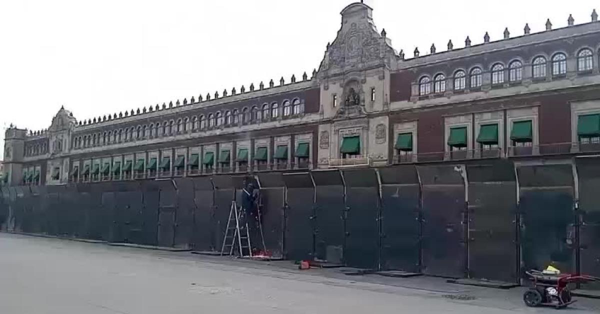 Messico, erette barricate davanti Palazzo Presidenziale in vista di proteste contro governo e "inerzia di Sheinbaum verso narcotrafficanti" VIDEO Messico, erette barricate davanti Palazzo Presidenziale in vista di proteste contro governo e "inerzia di Sheinbaum verso narcotrafficanti" VIDEO