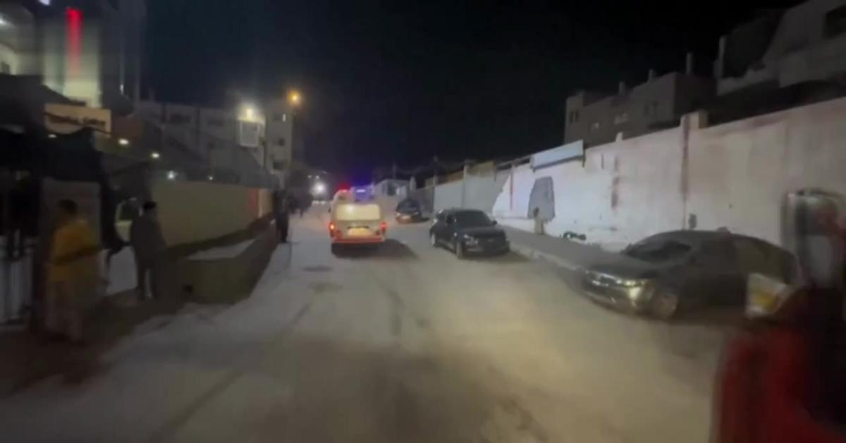 Gaza, 63 morti di cui 24 bambini, e 200 feriti dopo "potenti attacchi" Idf contro case e tende sfollati: il VIDEO della disperazione negli ospedali Gaza, 63 morti di cui 24 bambini, e 200 feriti dopo "potenti attacchi" Idf contro case e tende sfollati: il VIDEO della disperazione negli ospedali