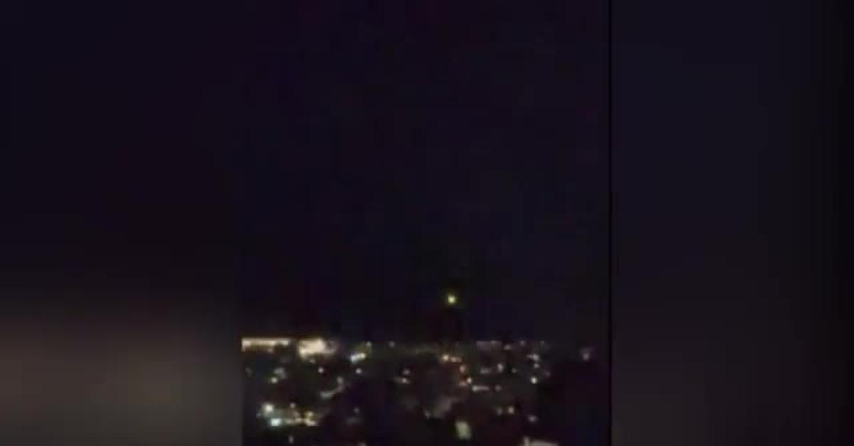Danimarca, droni su aeroporti Aalborg, Esbjerg, Sønderborg e Skrydstrup, chiuso e poi riaperto il primo scalo, Polizia: “È zona militare” - VIDEO