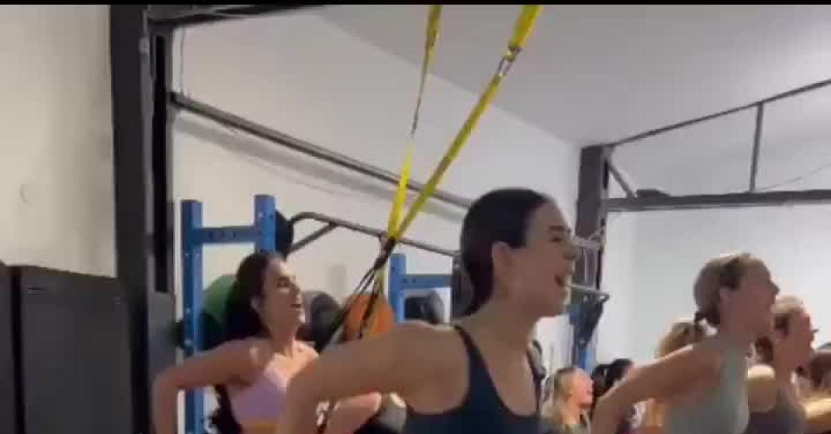 Israele, il VIDEO choc della tiktoker israeliana Hen Ben Moha: donne si allenano sulle note della canzone "May their village burn" Israele, il VIDEO choc della tiktoker israeliana Hen Ben Moha: donne si allenano sulle note della canzone "May their village burn"
