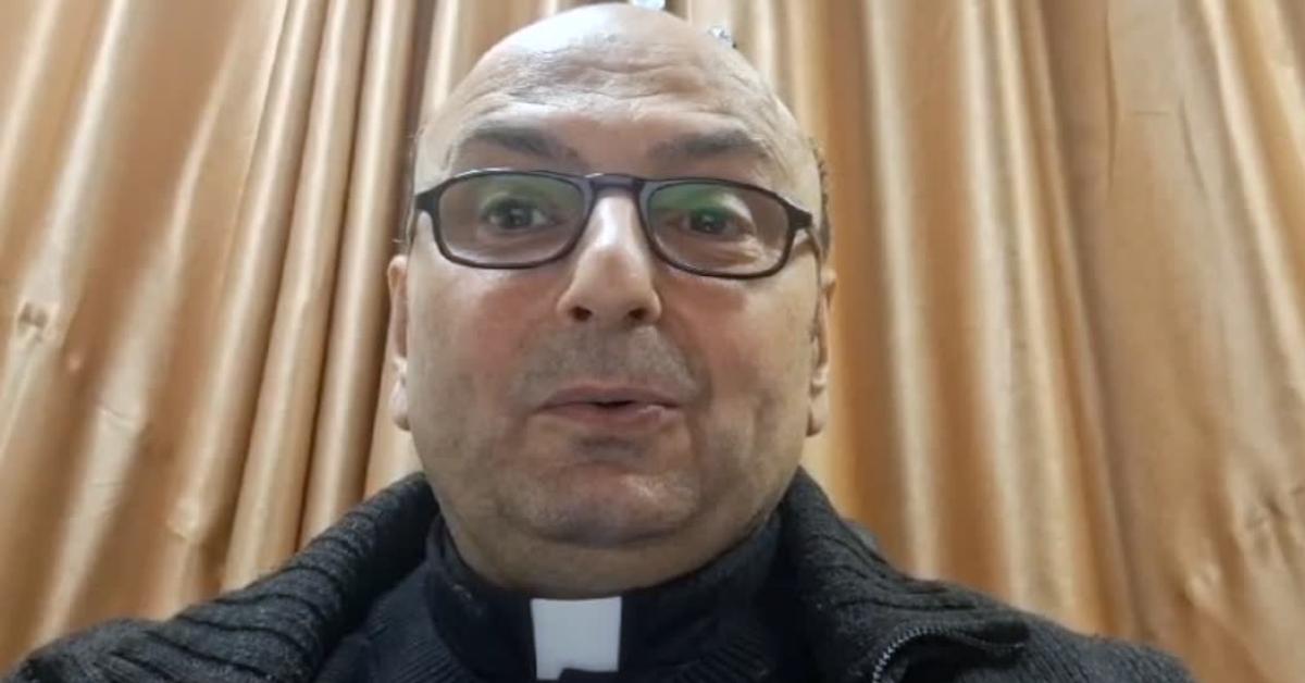 Gaza City, il messaggio del parroco padre Romanelli: "Morte e bombardamenti, decine di migliaia le vittime, le armi hanno preso il sopravvento"