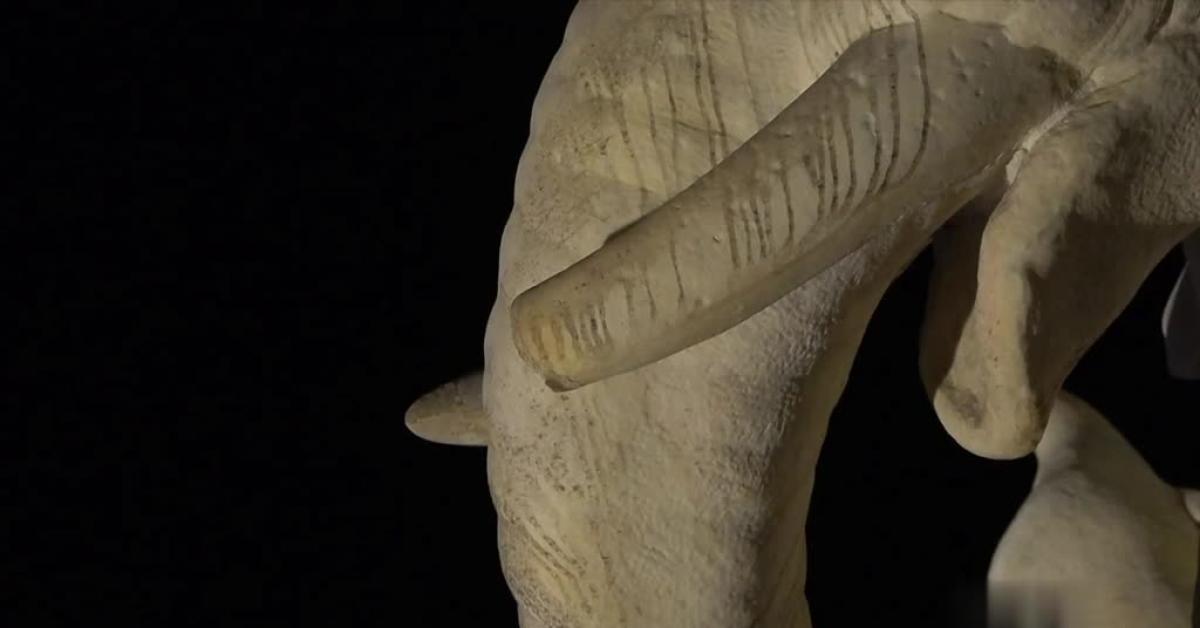 Roma, sfregiato la statua dell