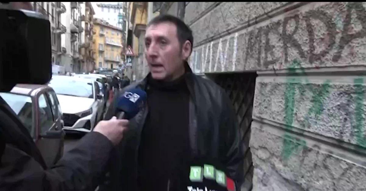 Accoltellamento La Spezia, il papà di un compagno dello studente 19enne ferito in classe: “Probabile gelosia alla base del gesto”   VIDEO