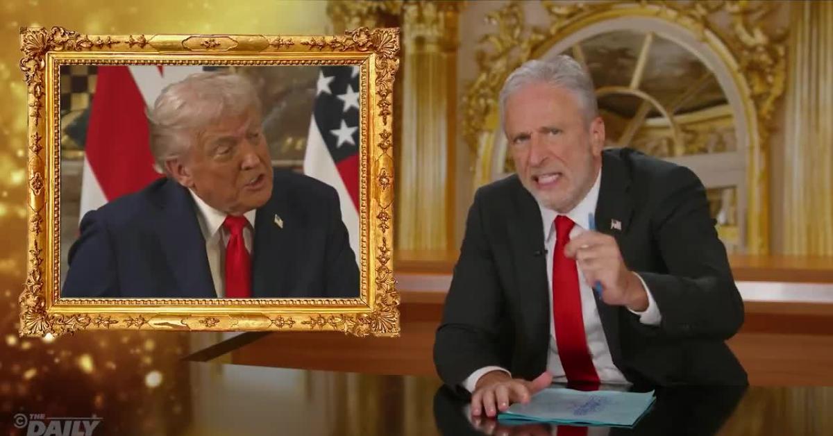 Usa, Jon Stewart apre "Daily Show" con interpretazione sarcastica di Trump dopo sospensione Kimmel da Abc: "Programma conforme a standard statali" VIDEO Usa, Jon Stewart apre "Daily Show" con interpretazione sarcastica di Trump dopo sospensione Kimmel da Abc: "Programma conforme a standard statali" VIDEO