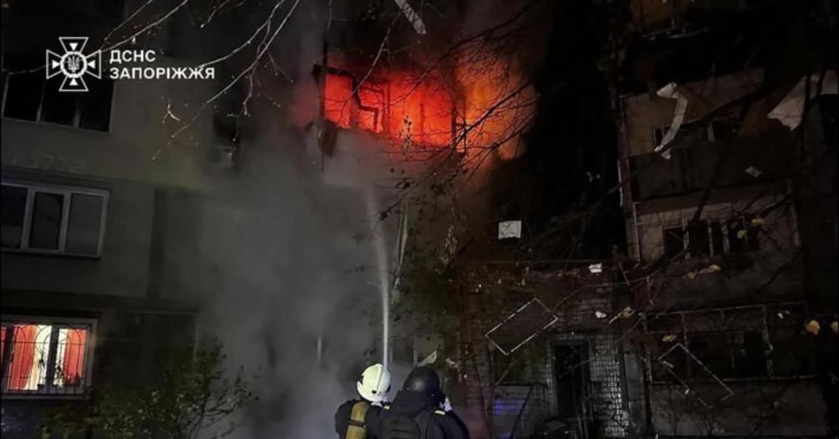 Ucraina, raid russi "su larga scala" in risposta a attacco a impianto chimico di Bryansk, 6 morti a Kiev, colpito asilo privato a Kharkiv VIDEO Ucraina, raid russi "su larga scala" in risposta a attacco a impianto chimico di Bryansk, 6 morti a Kiev, colpito asilo privato a Kharkiv VIDEO