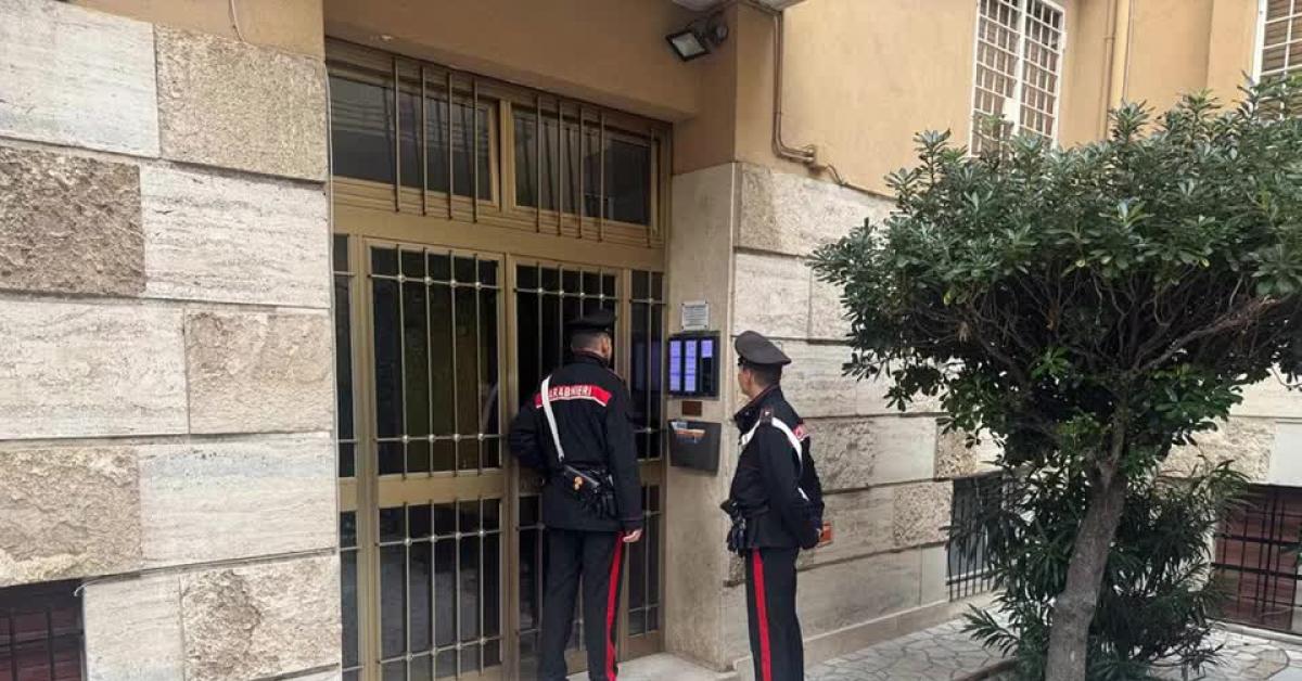 Roma, 27enne precipita da terzo piano di un B&B in zona Monteverde dopo lite con compagni di stanza, arrestato per omicidio un 25enne   VIDEO