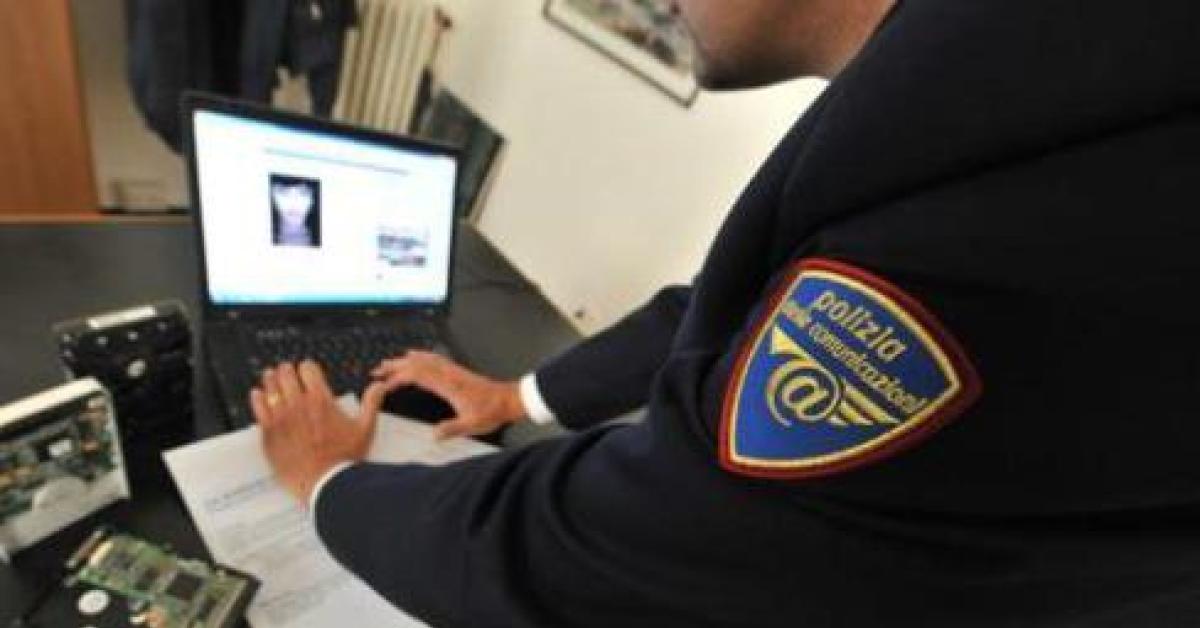 abusi su minori e pedopornografia arrestati mm 49enne ex vicedirettore di tg e l amante scambiate foto di bambine nude