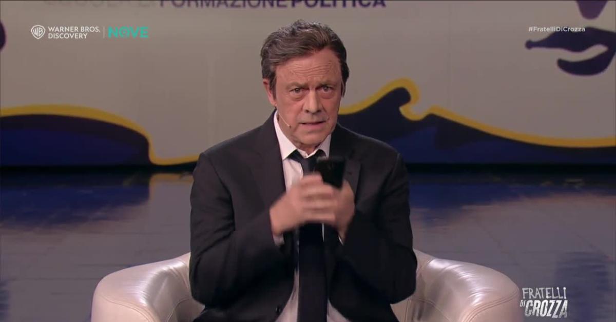 Fratelli di Crozza, Calenda corteggia la Premier Giorgia Meloni Fratelli di Crozza, Calenda corteggia la Premier Giorgia Meloni