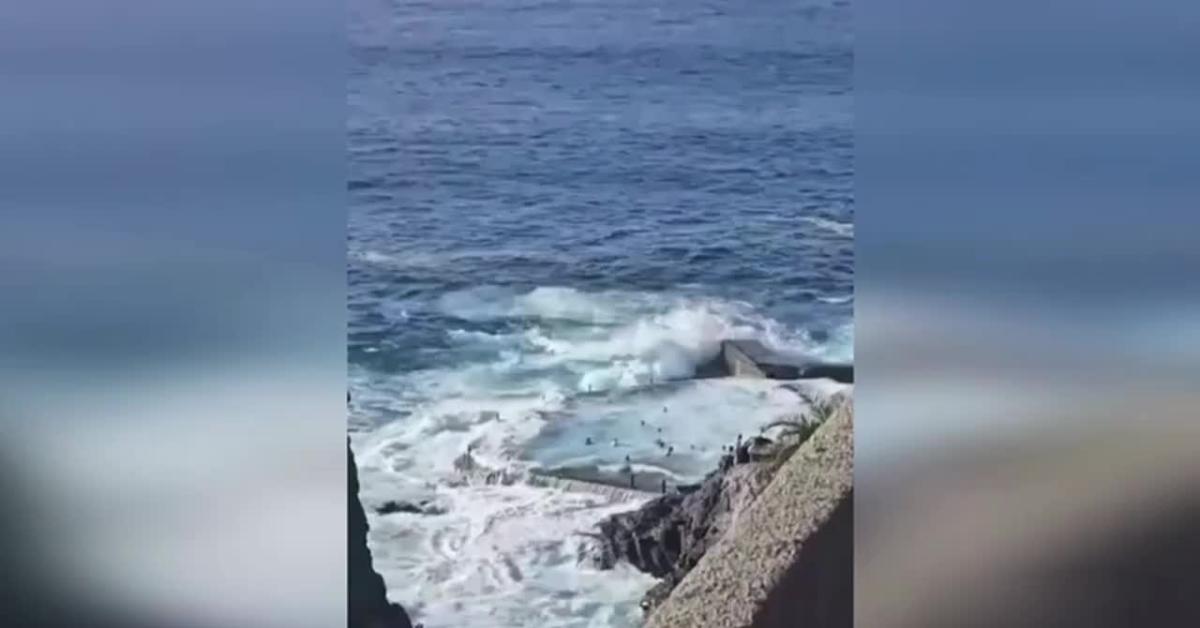 tenerife onde anomale di oltre 3 metri contro piscina naturale a los gigantes morti 4 turisti in acqua mentre ammiravano mareggiata 8211 video