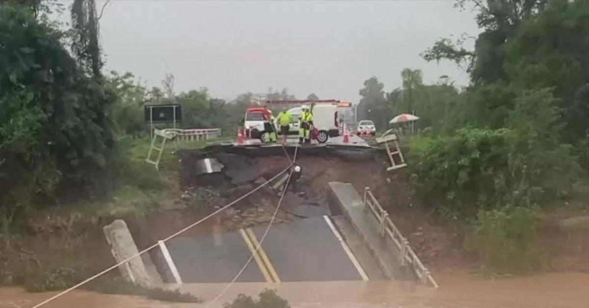 Maltempo in Brasile, oltre 30 morti e decine di dispersi nelle inondazioni, nel sud crolla una diga, 10 mila gli sfollati   VIDEO