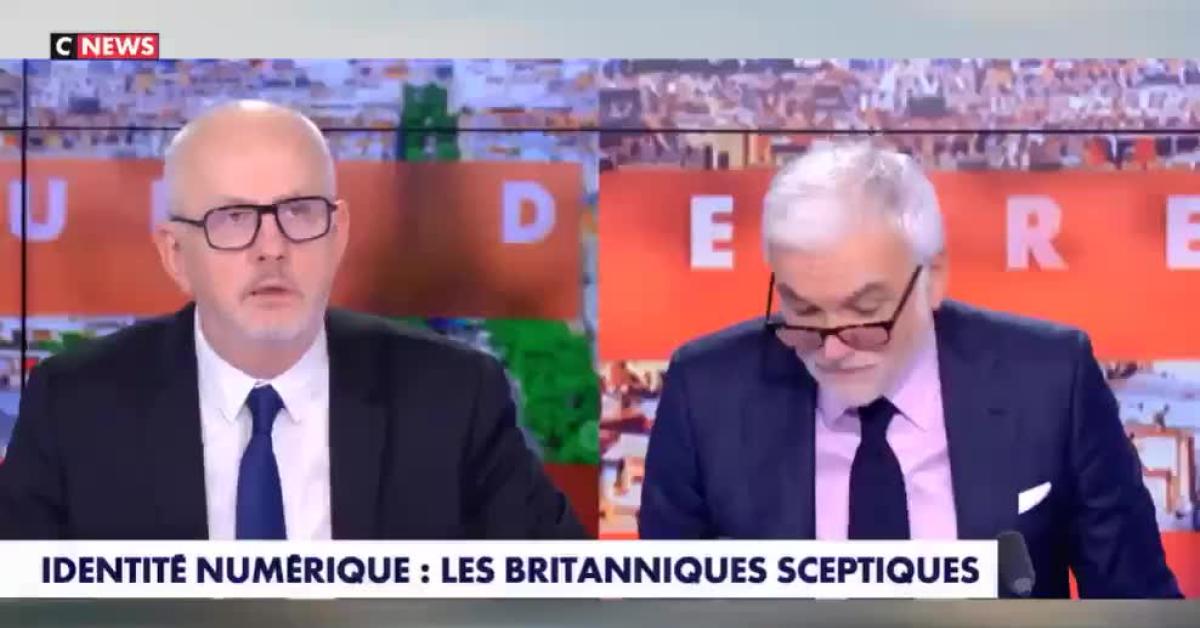 Vaccino Covid, prof. Darles lancia allarme: "Agenzia Europea del Farmaco vuole ordinare cancellazione dati su effetti avversi sieri" VIDEO Vaccino Covid, prof. Darles lancia allarme: "Agenzia Europea del Farmaco vuole ordinare cancellazione dati su effetti avversi sieri" VIDEO
