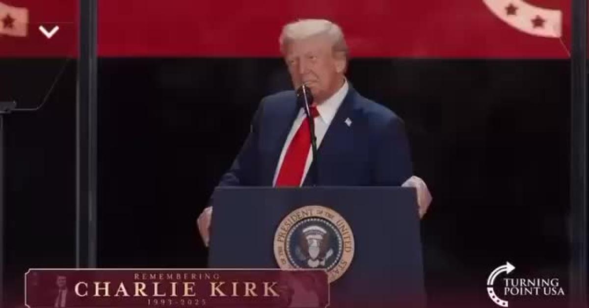 morte charlie kirk in 200mila per i funerali a glendale trump martire della libert224 ricever224 una medaglia rubio assassinio politico video