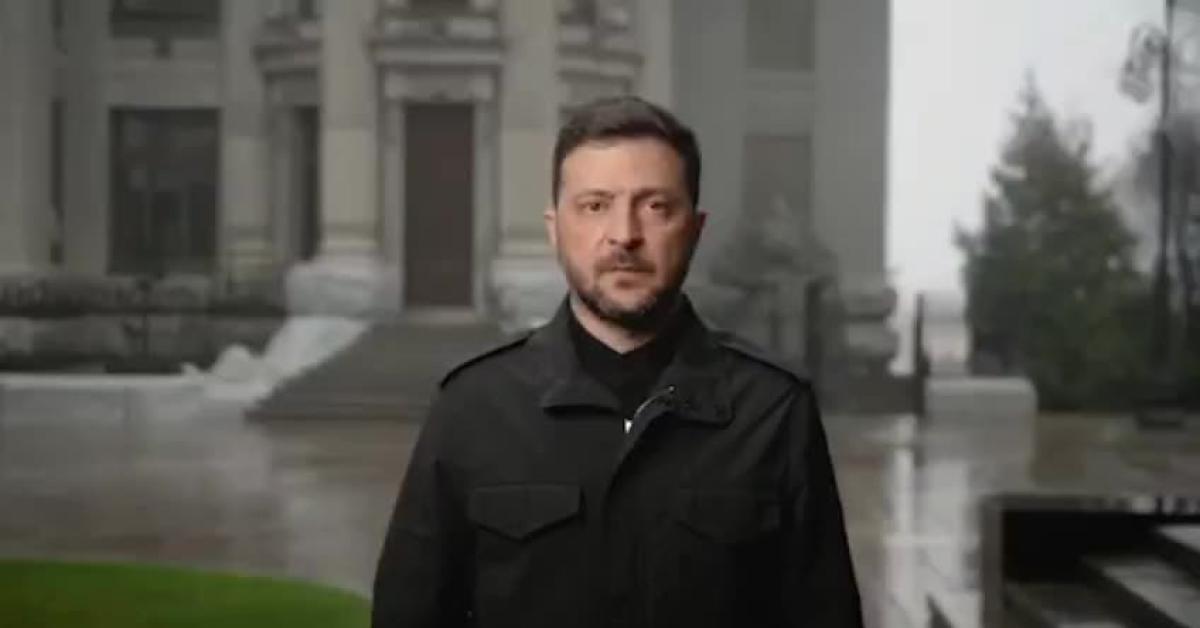 ucraina il video di zelensky alla nazione siamo ad un bivio o gli usa o la dignit224 o i 28 punti o l inverno duro non tradir242 i cittadini