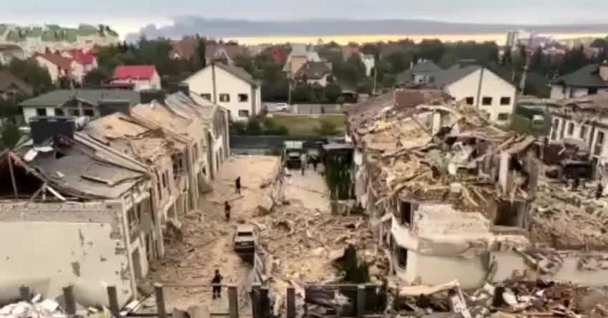 Ucraina, "massiccio attacco russo", a Kiev 4 morti e oltre 30 feriti, Polonia chiude spazio aereo su Lublino e Rzeszàw e fa decollare caccia   VIDEO