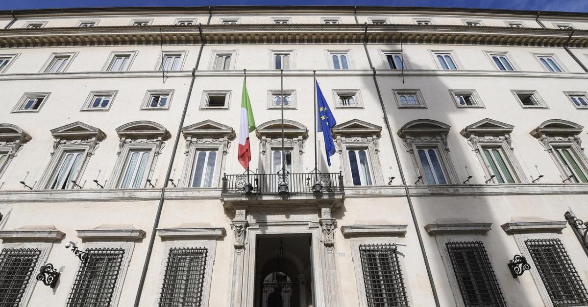 legge di bilancio 2026 meno tasse pi249 welfare ma la coperta 232 corta la spesa pubblica va ripensata per difficolt224 croniche all italiana