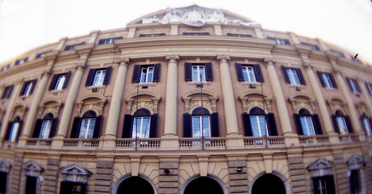 il btp valore torna sul mercato durata premio e rendimenti titoli di stato dedicati ai piccoli risparmiatori con meccanismo step up