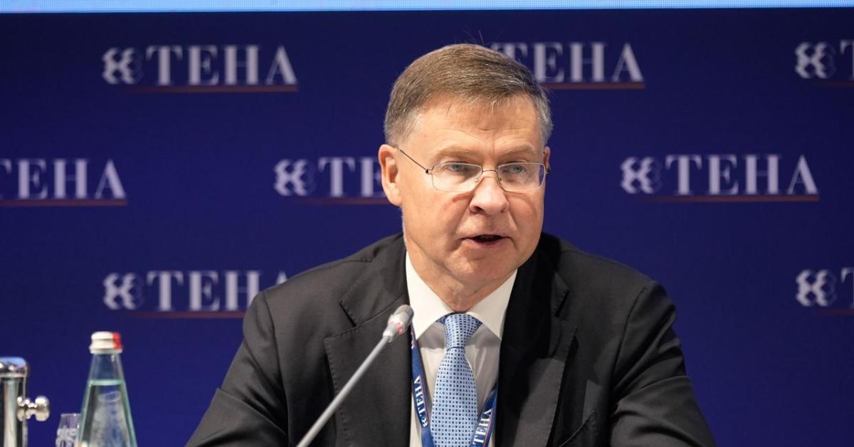 Ucraina, Kiev: "Neutralizzati 97 droni russi nella notte"; Dombrovskis rilancia allarmismo contro "nemico inesistente russo": "Ue già in guerra ibrida con Mosca"