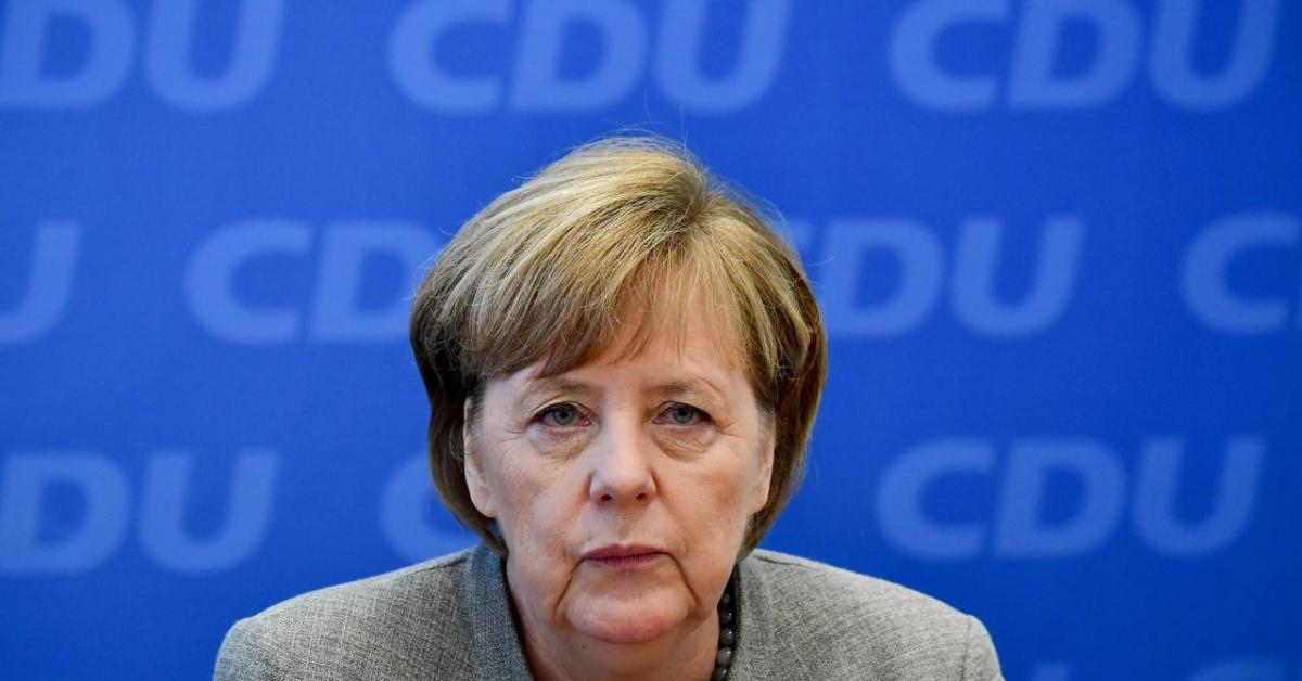 Russia, Merkel gela Ue e Nato: "Responsabilità della tensione attuale è dei Paesi Baltici e della Polonia, Europa deve parlare con Putin" Russia, Merkel gela Ue e Nato: "Responsabilità della tensione attuale è dei Paesi Baltici e della Polonia, Europa deve parlare con Putin"