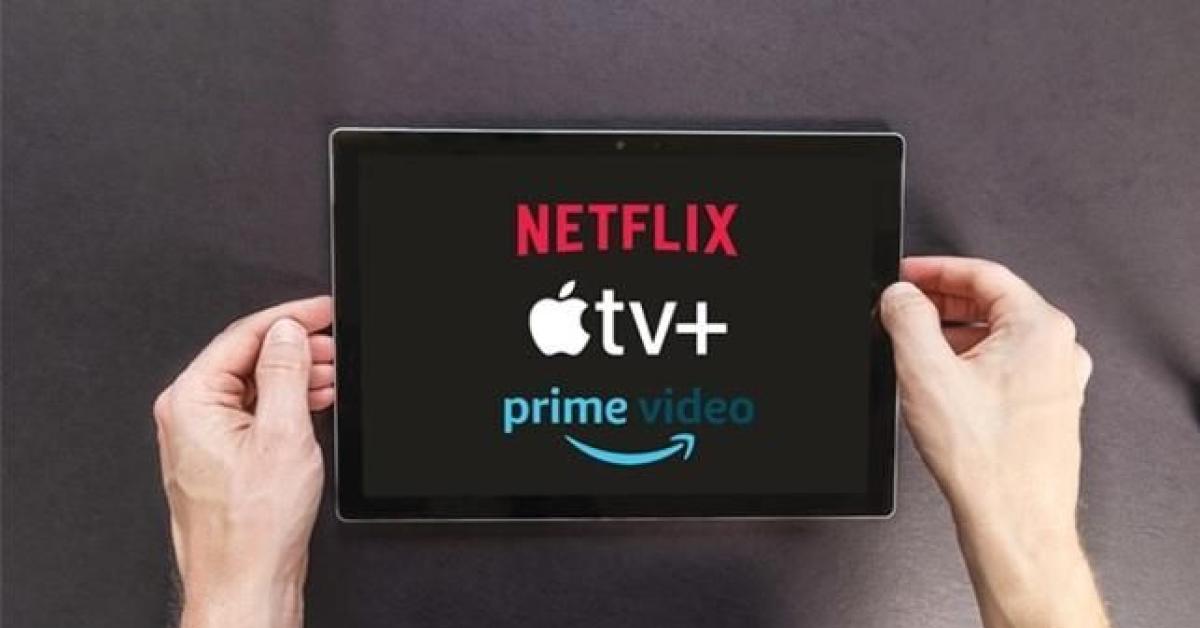 In Italia calano gli ascolti di Netflix, dal 27 al 25%, e Prime Video si consolida in vetta alla classifica 2025 con il  26% del mercato