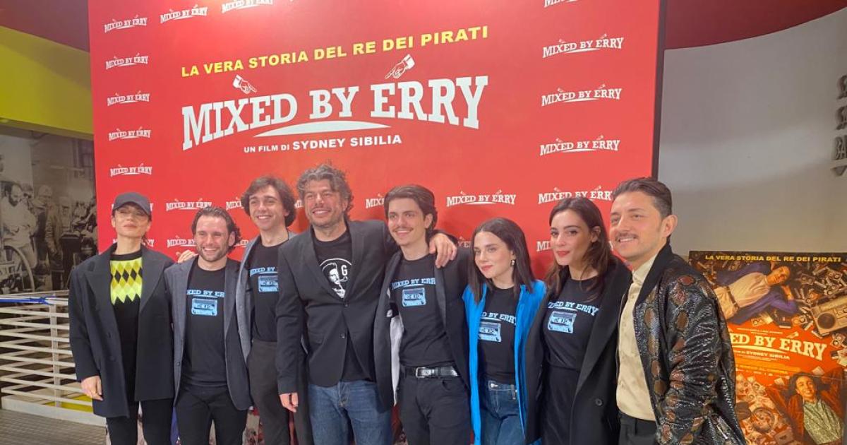 Se avete amato “Smetto quando voglio”, adorerete il genialissimo Mixed