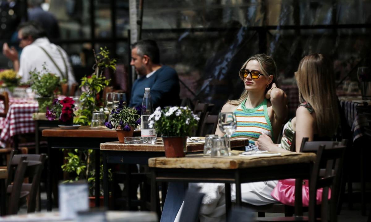 green pass italia obbligatorio per ristoranti al chiuso da quando entra in vigore il giornale d italia