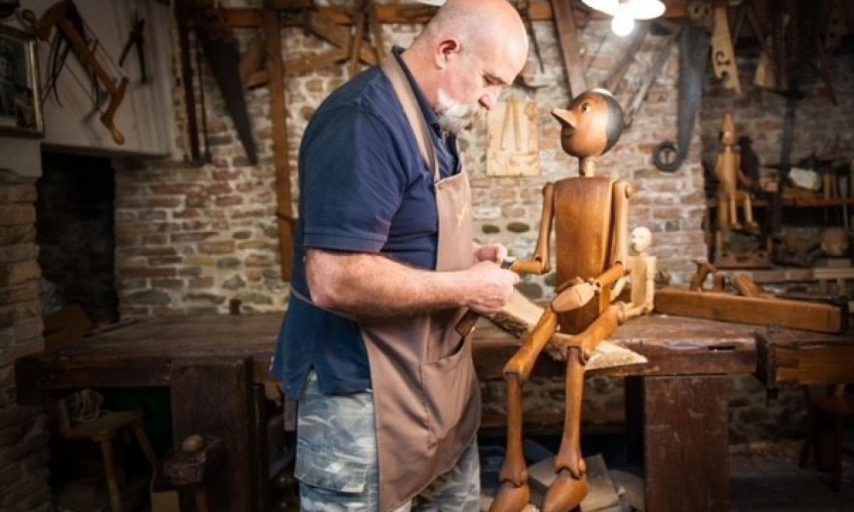 Addio al Pinocchio d'autore, chiude la bottega di Mastro ...