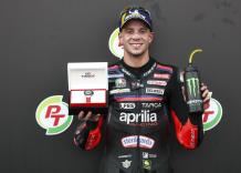 Bezzecchi domina in Thailandia, Marc Marquez si ritira