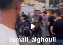 Gaza, i bombardamenti israeliani nella Striscia, 15 morti nell'attacco all'ambulanza, i cadaveri sulle strade nel reportage in bicicletta, bimbi palestinesi in preghiera - VIDEO