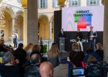 BMW Group Design, presenta a Milano l&rsquo;installazione &ldquo;Vibrant Transitions&rdquo;, protagonisti il BMW Panoramic iDrive e il BMW CE 02 by MINI Design