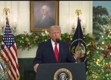 Usa, Trump alla Nazione: "Dopo anni di politici corrotti l'America &egrave; tornata, salari pi&ugrave; alti dell'inflazione, in arrivo boom economico"