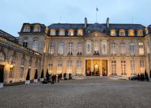 Parigi, rubate decine di preziose porcellane all'Eliseo con il maggiordomo colpevole ...