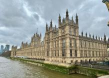 Il Palazzo di Westminster rischia il crollo a Londra, ma il restauro costa 50 miliardi di euro e 61 anni di lavori