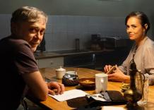 Festival del cinema di Berlino 2026, il trionfo del film politico 'Yellow Letters' del regista turco-tedesco Ilker Catak