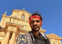 Jaydip &ldquo;The Climate Walker&rdquo; attraversa l&rsquo;Italia a piedi: 1.700 km nella missione globale sul clima da Malta all&rsquo;India