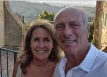 Roberta Sciubba morta per malore improvviso a 64 anni, era la moglie del giornalista Massimo Caputi: "La mia stella polare"