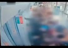 Tram 9 deragliato a Milano, il VIDEO all&rsquo;interno del Tramlink prima dello schianto, passeggeri ondeggiano per &ldquo;velocit&agrave; elevata&rdquo;