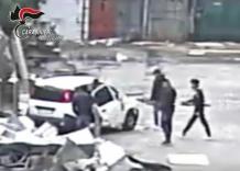 Reggio Calabria, rubavano auto e rivendevano i pezzi: 17 arresti