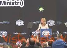 Atreju 2025, standing ovation per la premier Meloni al termine del suo intervento