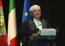 Mattarella: Con social e AI tutto cambia, rimettere al centro la persona"