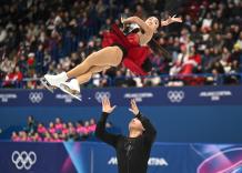Milano-Cortina 2026: cinesi Sui, Han in gara nel programma corto a coppie di pattinaggio artistico (1)