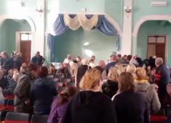 Referendum Donbass, verso il plebiscito per Putin: 95% favorevoli all’annessione alla Russia. Superato l’80% del 2014. VIDEO