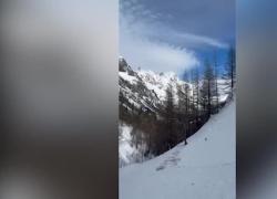Valanga fuoripista a Courmayeur, morti due sciatori, un ferito grave, ricerche in corso per altri eventuali dispersi - VIDEO