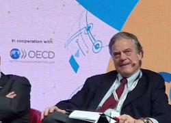 Bini Smaghi (Societ&eacute; Gen&eacute;rale): "I rischi geopolitici sono impossibili da prevedere, ma vanno gestiti come quelli finanziari; venduta la filiale in Russia"