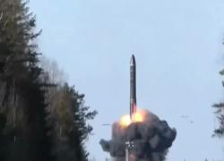 Russia, completata esercitazione forze nucleari, testati 2 missili intercontinentali da base Plesetsk, Putin collegato in videoconferenza – VIDEO