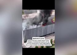 Firenze, incendio nello stabilimento di Ferragamo all'Osmannoro, a fuoco pannelli fotovoltaici installati sul tetto di copertura - VIDEO